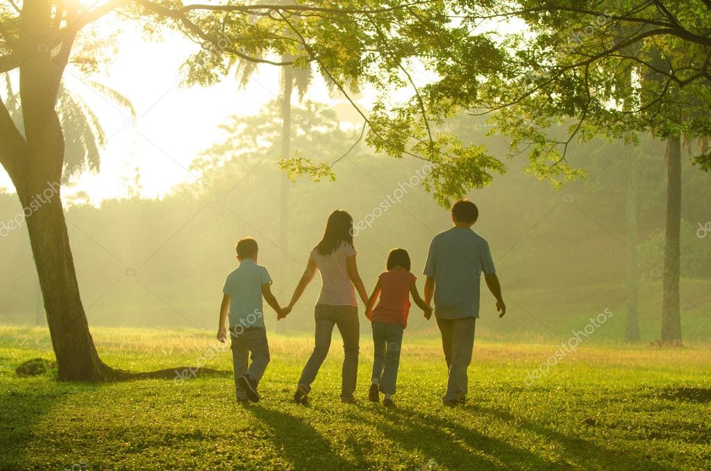photo family outdoor quality time
